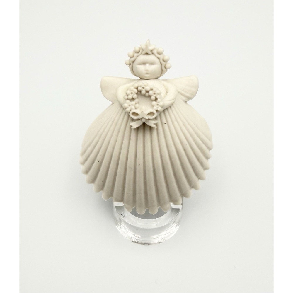 Margaret Furlong Bisque Porcelain Miniature Angel Wreath Ornament 1995 USA VTG